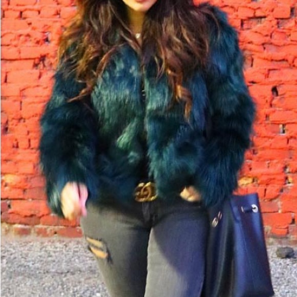 Emerald green faux fur - Picture 3 of 9
